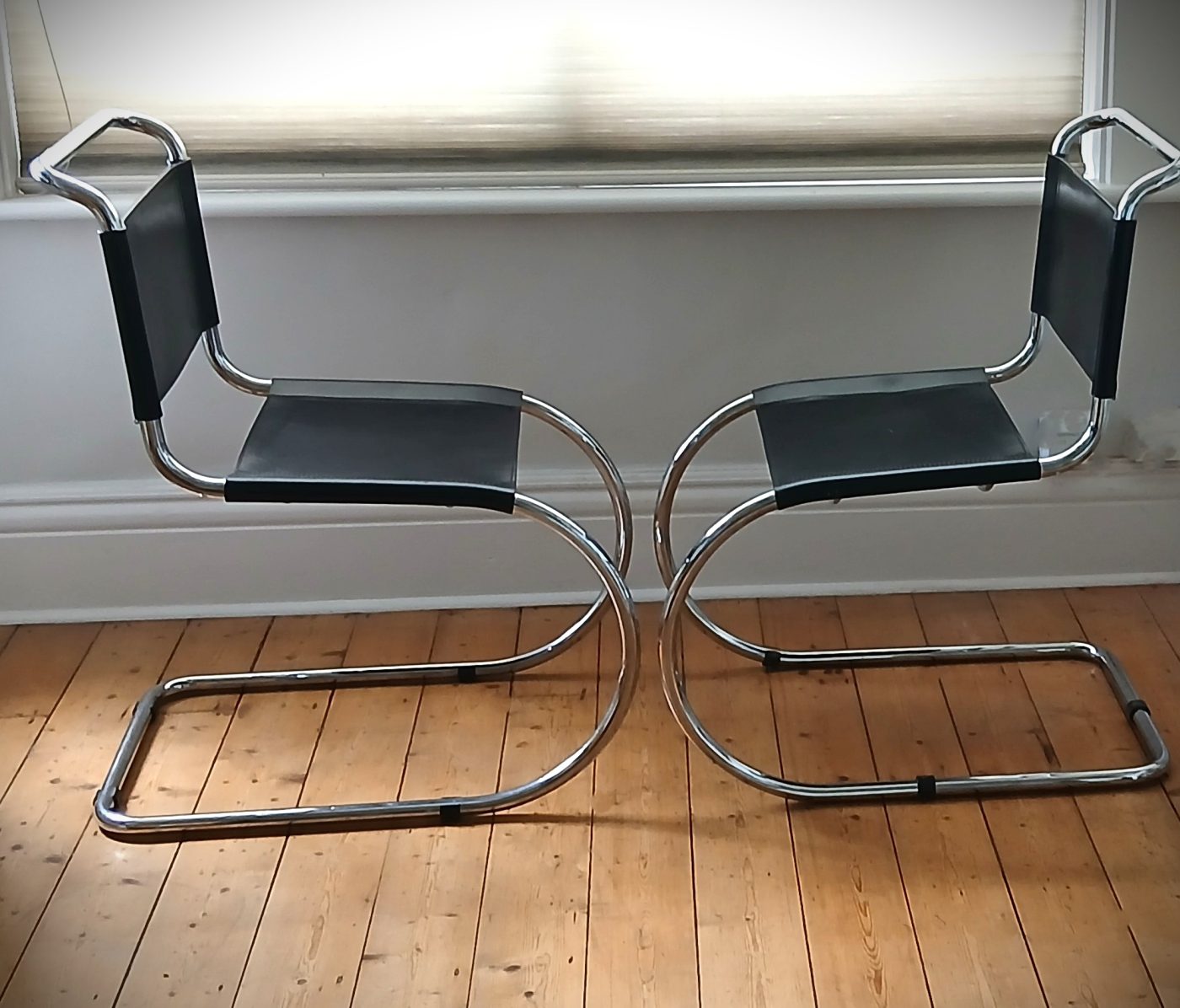 MIES VAN DER ROHE MR10 CHAIRS